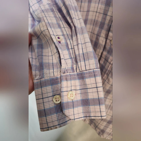 IZOD Mens Shirt Size L Purple Blue Plaid Button Down Cotton Classic Career‎ - Picture 4 of 8